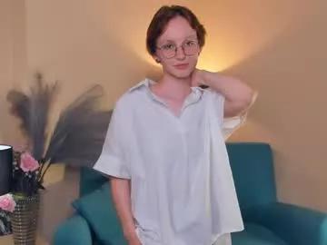 Girls: discover live performances with matured cam models, from teasing to fixations, in a variety of stunning live sex cams.