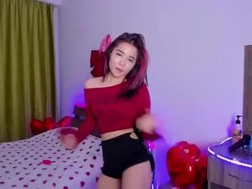 Girls: discover live performances with matured cam models, from teasing to fixations, in a variety of stunning live sex cams.