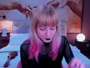 Girls: discover live performances with matured cam models, from teasing to fixations, in a variety of stunning live sex cams.