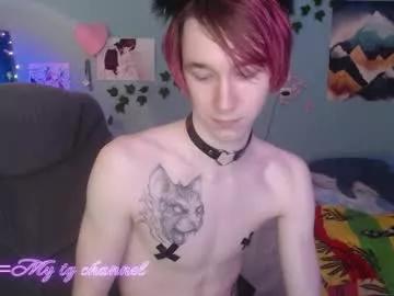 Girls: discover live performances with matured cam models, from teasing to fixations, in a variety of stunning live sex cams.