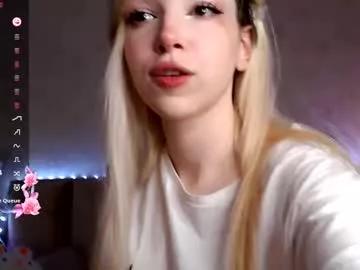 Girls: discover live performances with matured cam models, from teasing to fixations, in a variety of stunning live sex cams.