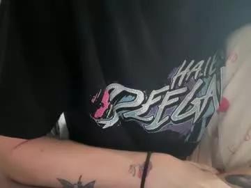 Girls: discover live performances with matured cam models, from teasing to fixations, in a variety of stunning live sex cams.