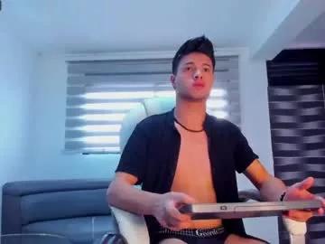 Girls: discover live performances with matured cam models, from teasing to fixations, in a variety of stunning live sex cams.