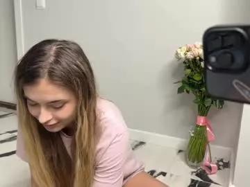 Girls: discover live performances with matured cam models, from teasing to fixations, in a variety of stunning live sex cams.