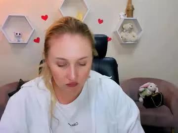 Girls: discover live performances with matured cam models, from teasing to fixations, in a variety of stunning live sex cams.