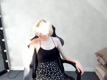 Girls: discover live performances with matured cam models, from teasing to fixations, in a variety of stunning live sex cams.
