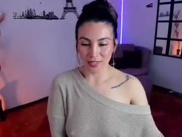 Girls: discover live performances with matured cam models, from teasing to fixations, in a variety of stunning live sex cams.