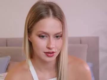 Girls: discover live performances with matured cam models, from teasing to fixations, in a variety of stunning live sex cams.