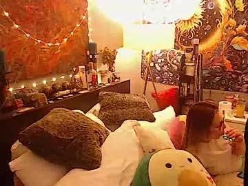 elleekaypetite from Chaturbate