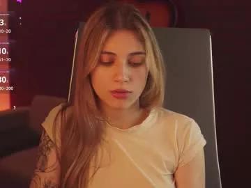 Girls: discover live performances with matured cam models, from teasing to fixations, in a variety of stunning live sex cams.