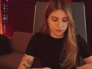 Girls: discover live performances with matured cam models, from teasing to fixations, in a variety of stunning live sex cams.