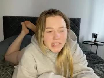 Girls: discover live performances with matured cam models, from teasing to fixations, in a variety of stunning live sex cams.