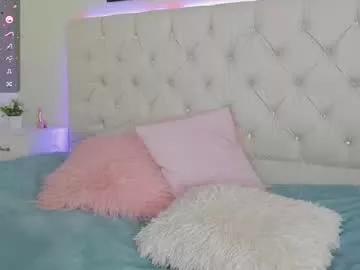 Girls: discover live performances with matured cam models, from teasing to fixations, in a variety of stunning live sex cams.