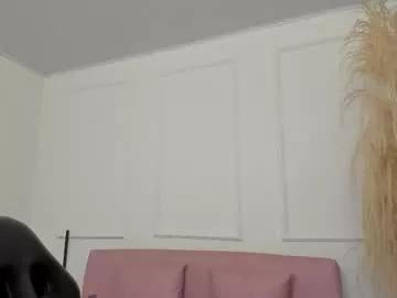 Girls: discover live performances with matured cam models, from teasing to fixations, in a variety of stunning live sex cams.