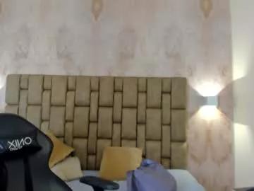 Girls: discover live performances with matured cam models, from teasing to fixations, in a variety of stunning live sex cams.