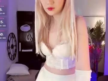 Girls: discover live performances with matured cam models, from teasing to fixations, in a variety of stunning live sex cams.
