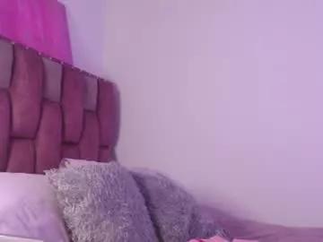 Girls: discover live performances with matured cam models, from teasing to fixations, in a variety of stunning live sex cams.