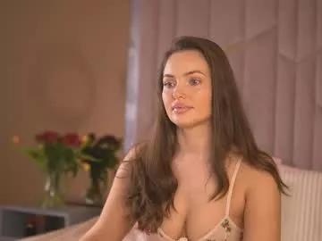 Girls: discover live performances with matured cam models, from teasing to fixations, in a variety of stunning live sex cams.