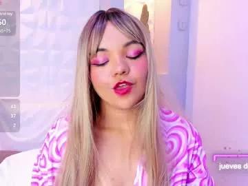 Girls: discover live performances with matured cam models, from teasing to fixations, in a variety of stunning live sex cams.