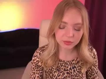 Girls: discover live performances with matured cam models, from teasing to fixations, in a variety of stunning live sex cams.