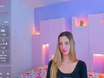 Girls: discover live performances with matured cam models, from teasing to fixations, in a variety of stunning live sex cams.