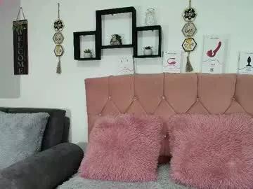 Girls: discover live performances with matured cam models, from teasing to fixations, in a variety of stunning live sex cams.