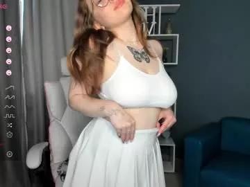 Girls: discover live performances with matured cam models, from teasing to fixations, in a variety of stunning live sex cams.