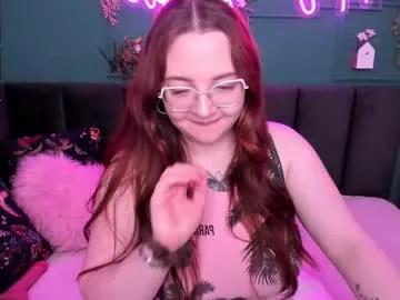 Girls: discover live performances with matured cam models, from teasing to fixations, in a variety of stunning live sex cams.