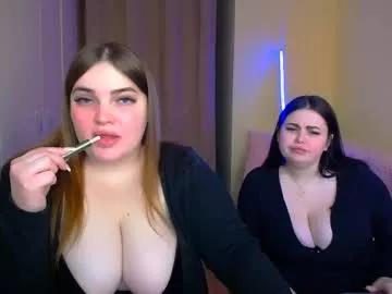 Girls: discover live performances with matured cam models, from teasing to fixations, in a variety of stunning live sex cams.