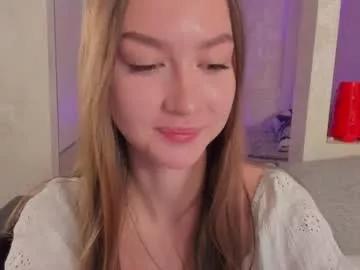 Girls: discover live performances with matured cam models, from teasing to fixations, in a variety of stunning live sex cams.