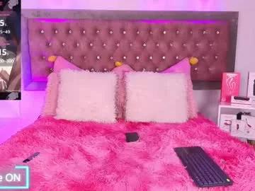 Girls: discover live performances with matured cam models, from teasing to fixations, in a variety of stunning live sex cams.