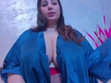 Girls: discover live performances with matured cam models, from teasing to fixations, in a variety of stunning live sex cams.