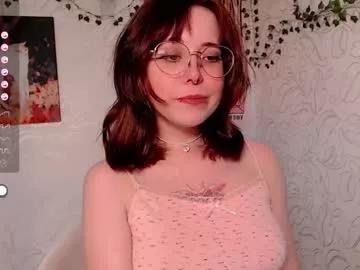 Girls: discover live performances with matured cam models, from teasing to fixations, in a variety of stunning live sex cams.