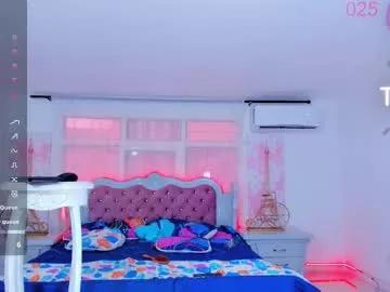 Girls: discover live performances with matured cam models, from teasing to fixations, in a variety of stunning live sex cams.