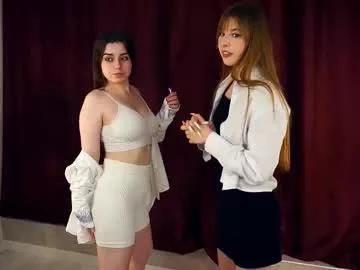 Girls: discover live performances with matured cam models, from teasing to fixations, in a variety of stunning live sex cams.