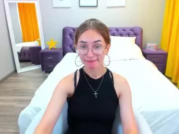 Girls: discover live performances with matured cam models, from teasing to fixations, in a variety of stunning live sex cams.