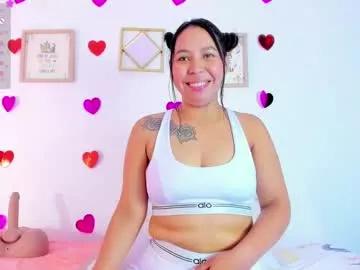 Girls: discover live performances with matured cam models, from teasing to fixations, in a variety of stunning live sex cams.