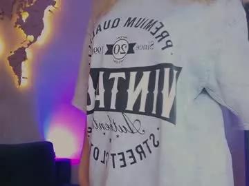 emmi_rosee from Chaturbate