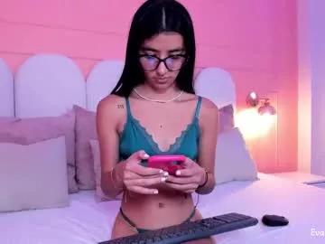 Girls: discover live performances with matured cam models, from teasing to fixations, in a variety of stunning live sex cams.