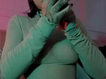 Girls: discover live performances with matured cam models, from teasing to fixations, in a variety of stunning live sex cams.