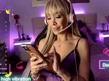 Girls: discover live performances with matured cam models, from teasing to fixations, in a variety of stunning live sex cams.