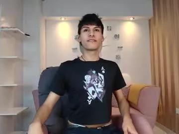 Girls: discover live performances with matured cam models, from teasing to fixations, in a variety of stunning live sex cams.