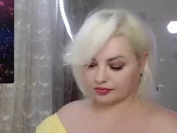 Girls: discover live performances with matured cam models, from teasing to fixations, in a variety of stunning live sex cams.