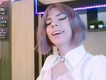 Girls: discover live performances with matured cam models, from teasing to fixations, in a variety of stunning live sex cams.