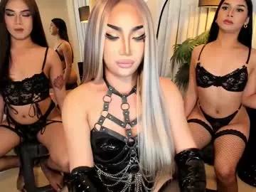 Girls: discover live performances with matured cam models, from teasing to fixations, in a variety of stunning live sex cams.
