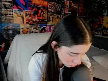 Girls: discover live performances with matured cam models, from teasing to fixations, in a variety of stunning live sex cams.