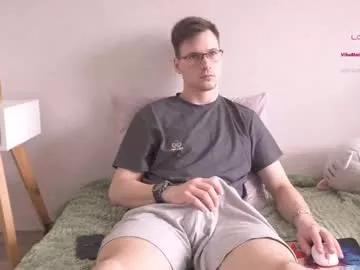 fluffy_hat from Chaturbate