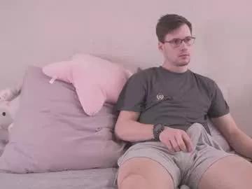 fluffy_hat from Chaturbate