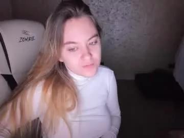 fluffyyummybuns from Chaturbate