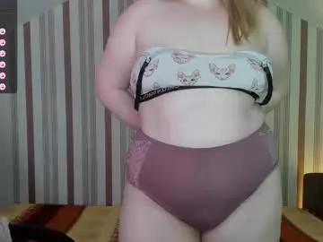 Girls: discover live performances with matured cam models, from teasing to fixations, in a variety of stunning live sex cams.